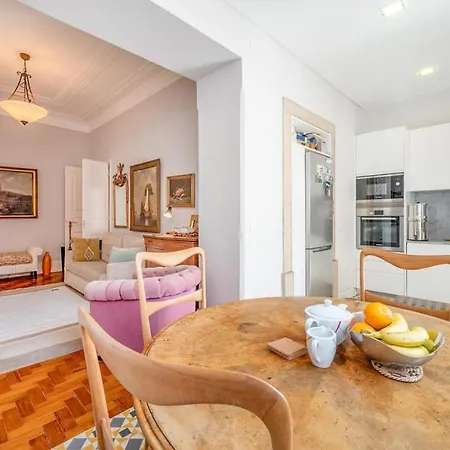 Appartamento Guestready - A Prime Near Campo De Ourique