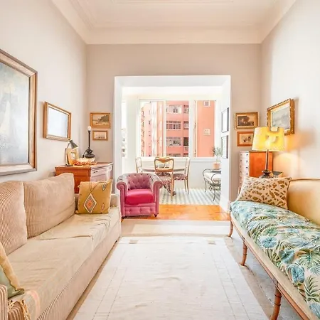 아파트 Guestready - A Prime Near Campo De Ourique 리스본