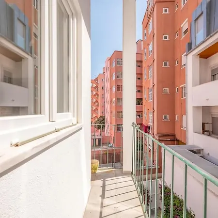 Guestready - A Prime Near Campo De Ourique * Lisboa